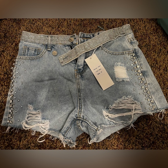 Bling shorts - Picture 1 of 3